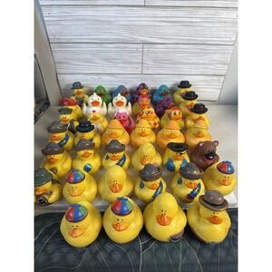40 RUBBER DUCKS LOT ASSORTMENT DUCKIES JEEP DUCKING FLOATER BATH TOY FUN DUCK